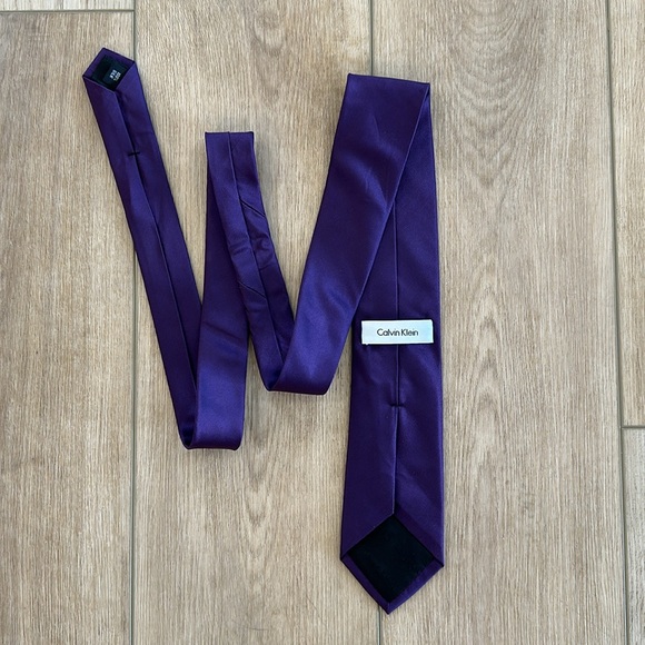 Calvin Klein Purple Tie - Picture 2 of 4
